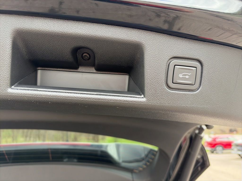 Used 2024 Chevrolet Blazer EV LT image 12