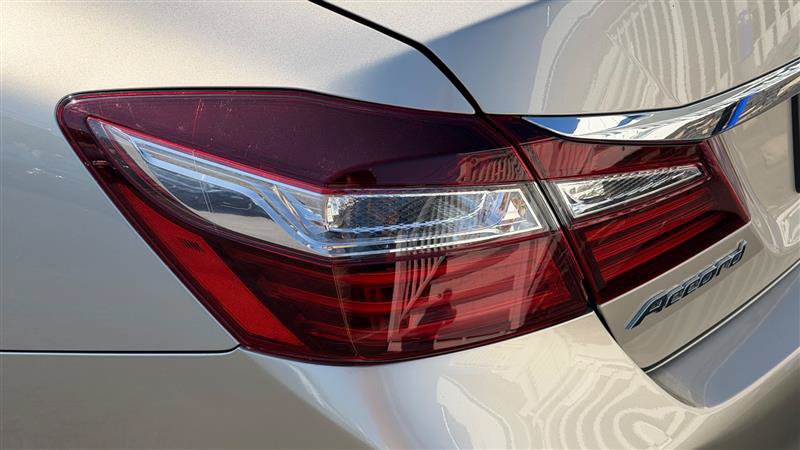 Used 2017 Honda Accord EX-L image 13