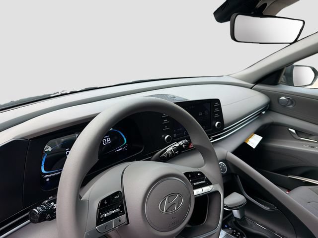 New 2026 Hyundai Elantra SE FWD image 9