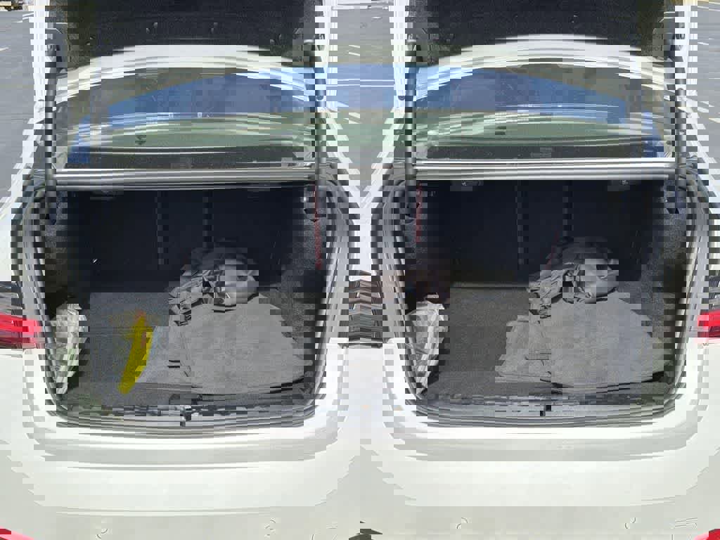 Used 2023 BMW 330e 330e image 32