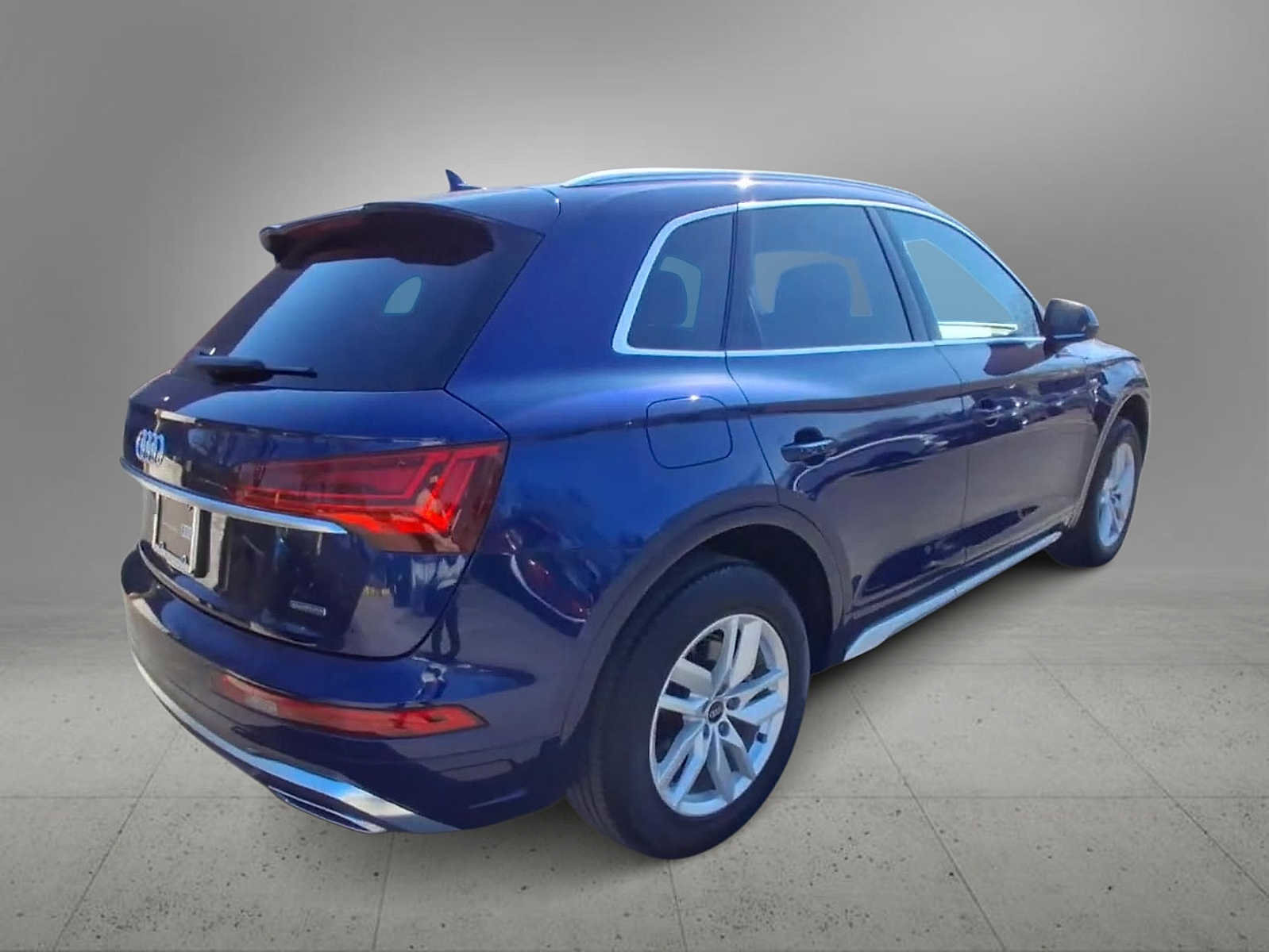 Used 2023 Audi Q5 2.0T Premium w/ Convenience Package image 8