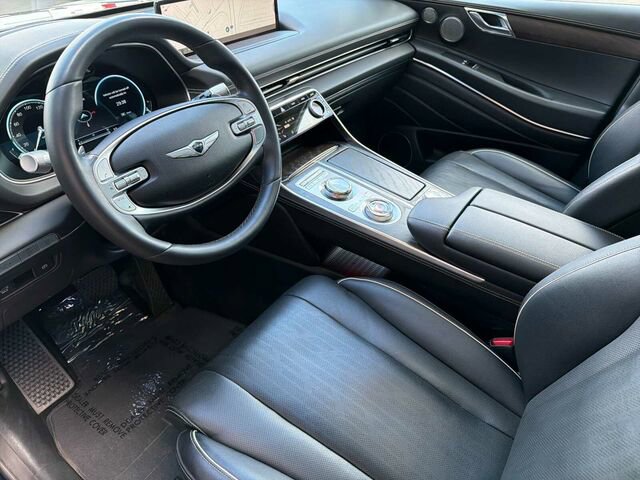 Used 2023 Genesis GV80 2.5T w/ Prestige 20" Package image 11