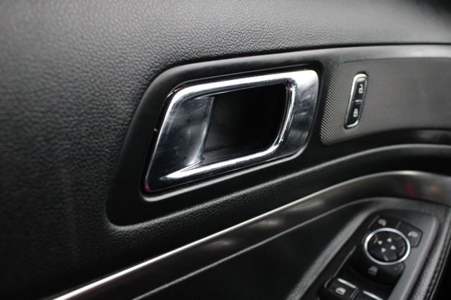 Used 2017 Ford Explorer 4WD Police Interceptor image 6