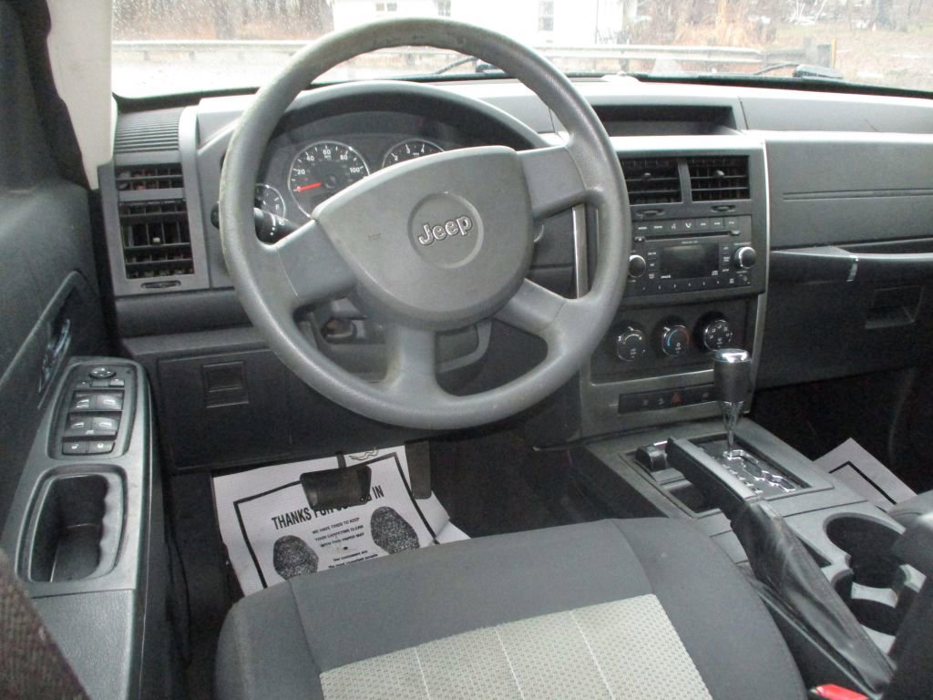 Used 2009 Jeep Liberty Sport w/ Popular Equipment Group image 8