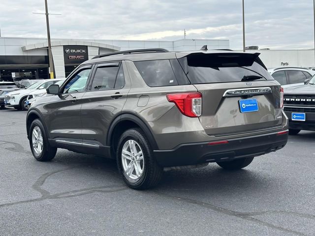 Used 2021 Ford Explorer XLT AWD/4WD image 3