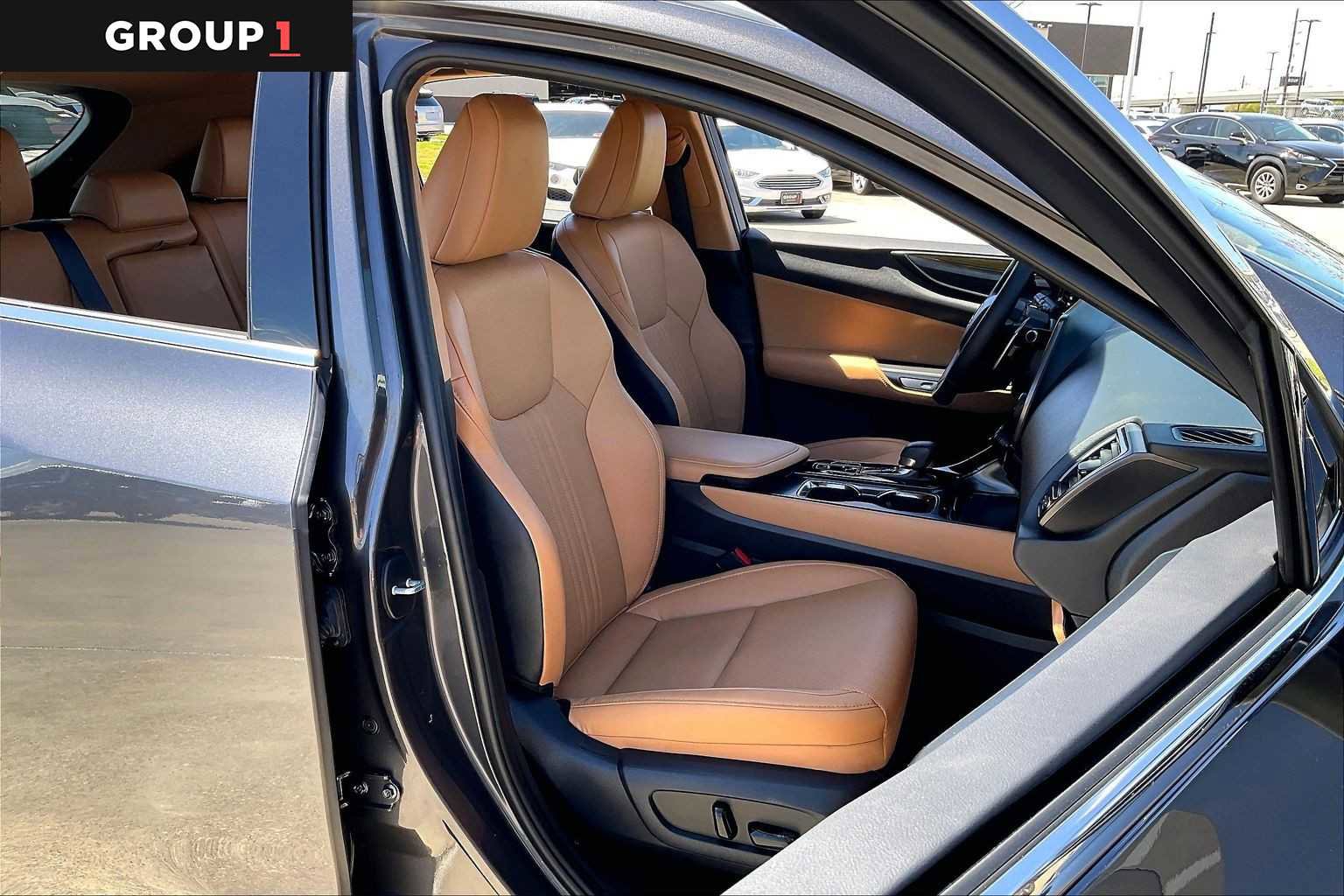 Used 2025 Lexus NX 250 FWD w/ Accessory Package (2T) image 8