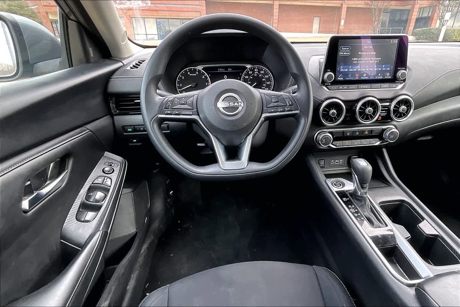Used 2024 Nissan Sentra SV FWD image 14