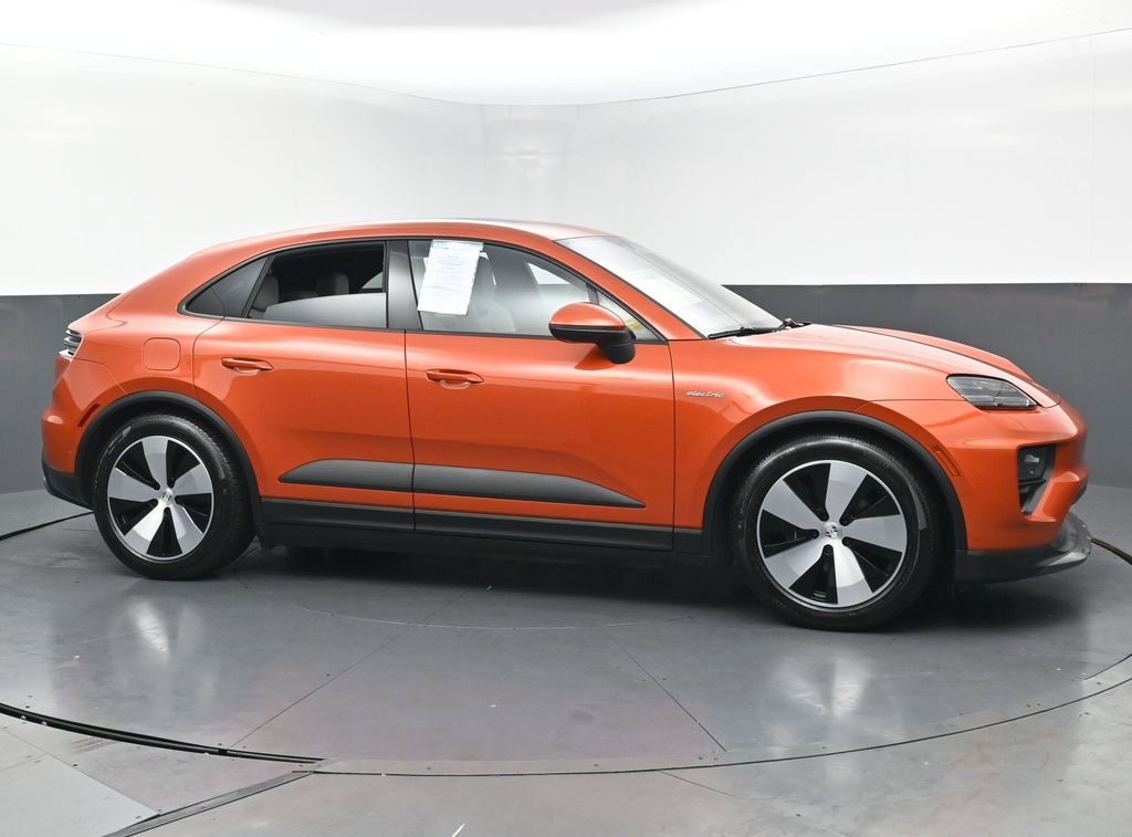 Used 2024 Porsche Macan 4 Electric AWD/4WD image 47