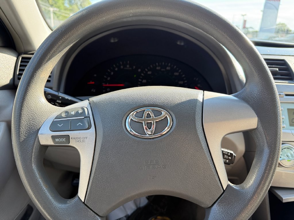 Used 2009 Toyota Camry LE FWD image 31