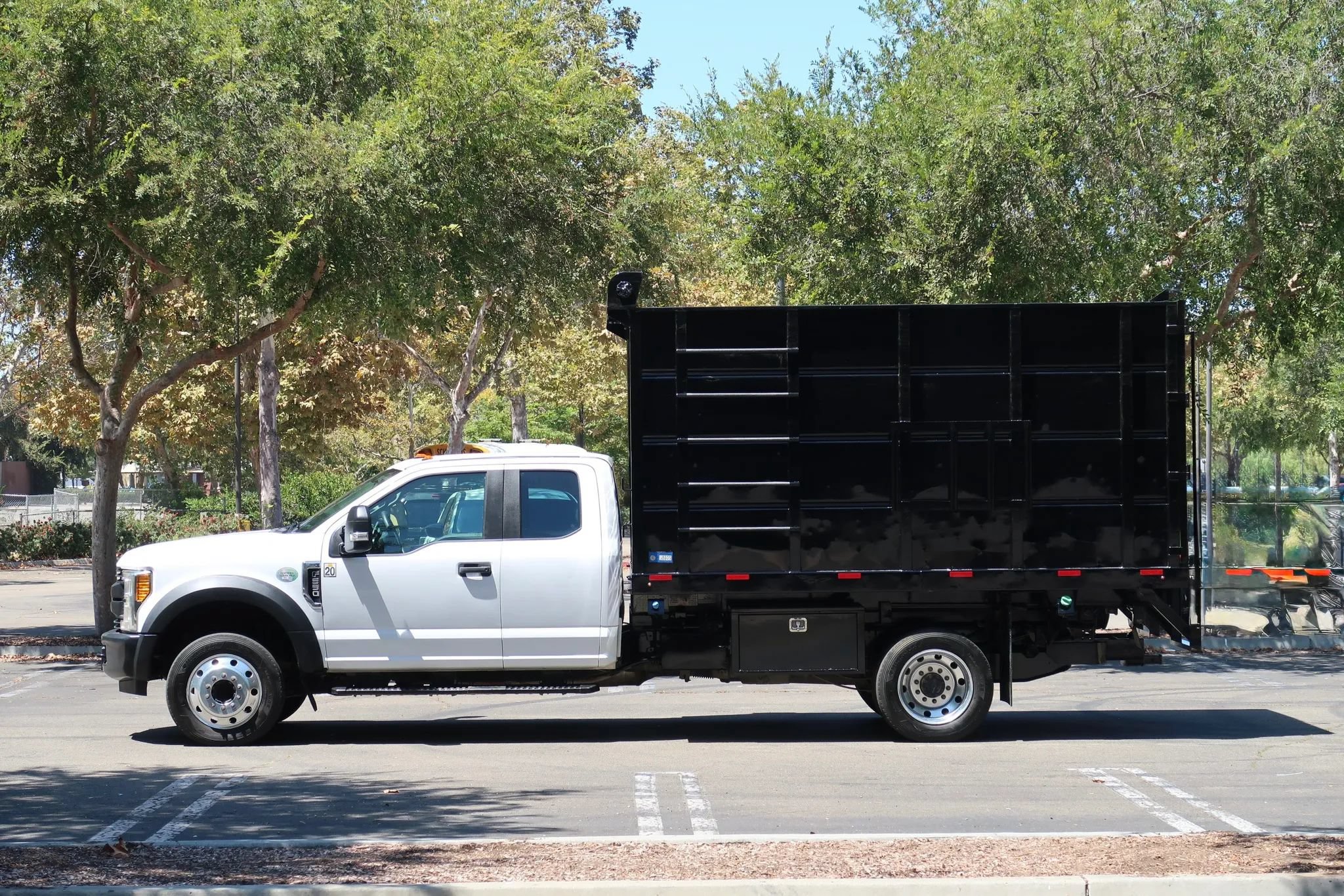 Used 2017 Ford F550 2WD SuperCab Super Duty image 18