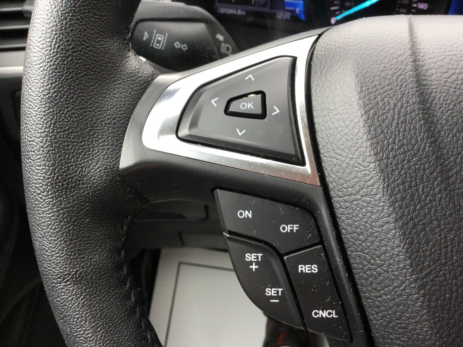 Used 2022 Ford Edge SEL AWD/4WD image 17