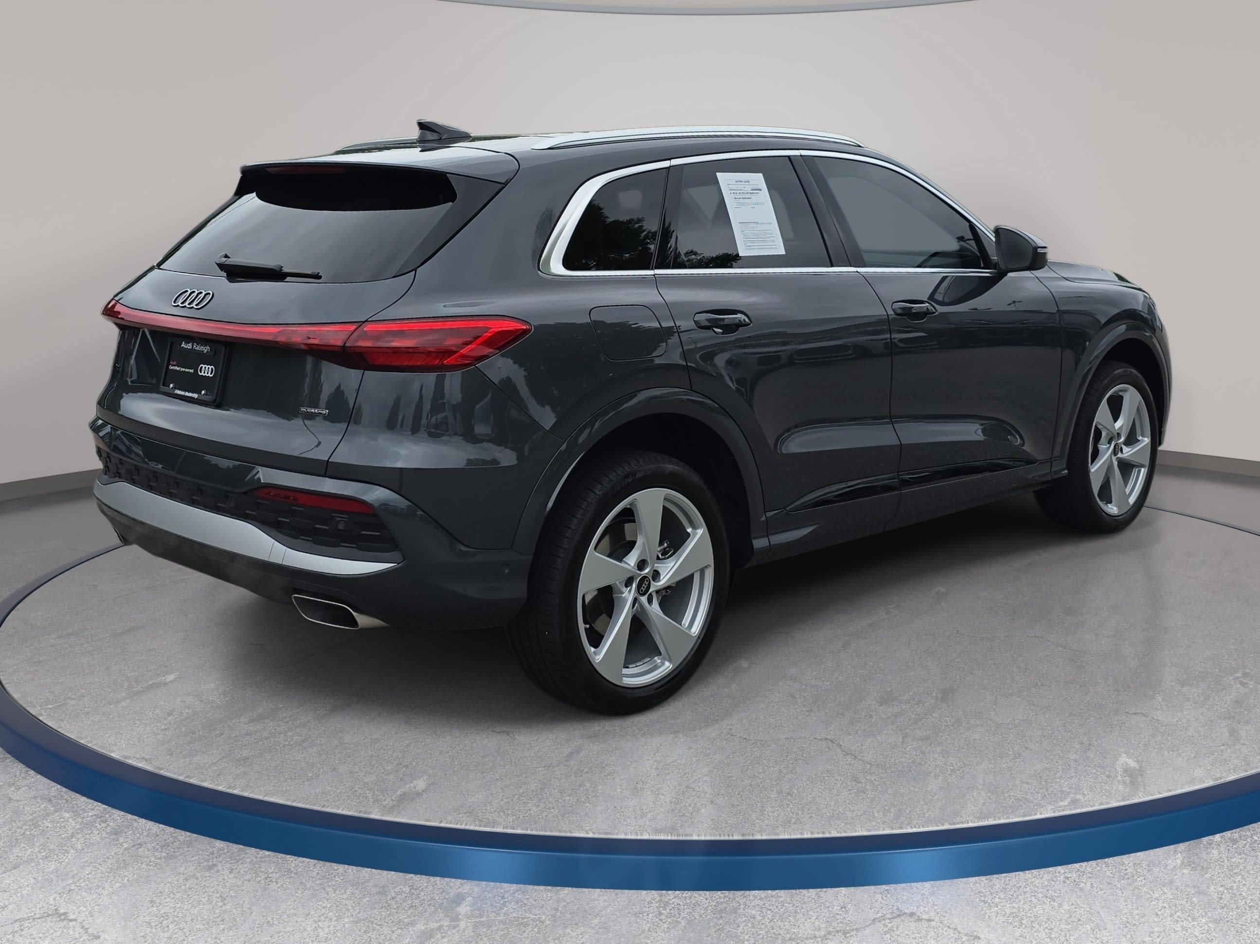 Certified 2025 Audi Q5 Premium Plus w/ Premium Plus AWD/4WD image 5