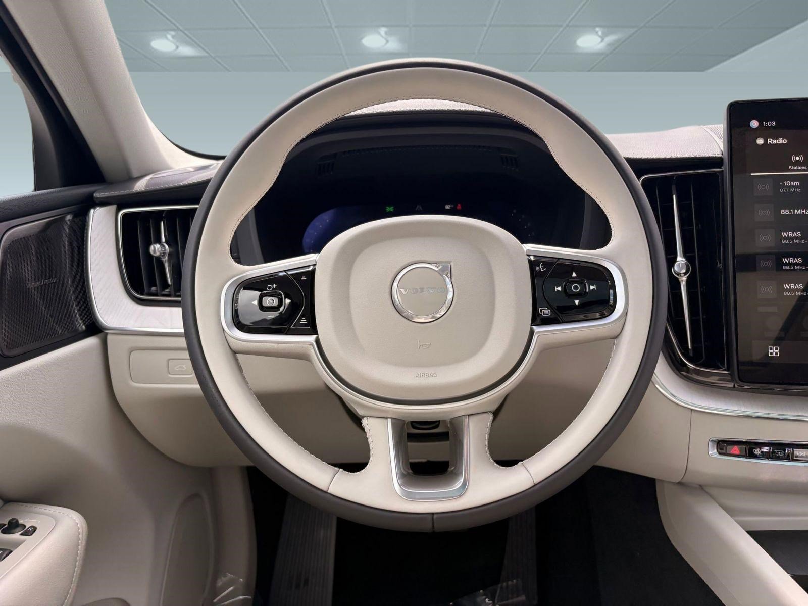 New 2026 Volvo XC60 B5 Ultra w/ Climate Package image 18