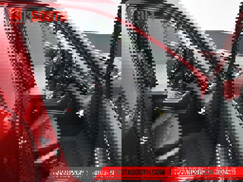 New 2026 Toyota Highlander XLE image 38