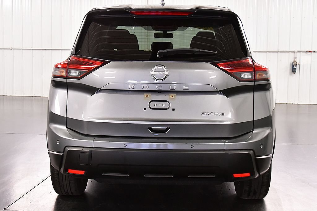 Used 2024 Nissan Rogue SV AWD/4WD image 6