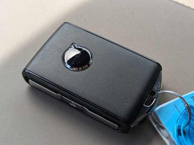 New 2026 Volvo XC90 B6 Plus w/ Protection Package Premier image 34