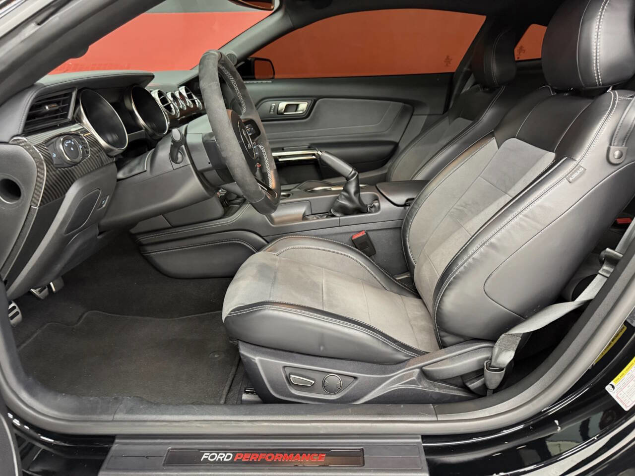 Used 2019 Ford Mustang Shelby GT350 w/ Technology Package image 25