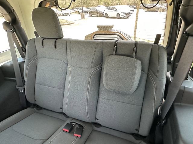 Used 2025 Jeep Wrangler Sport image 19