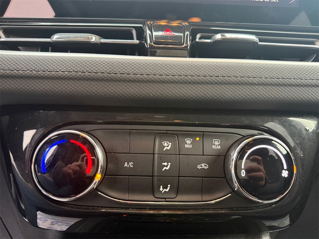 Used 2024 Chevrolet TrailBlazer LT image 29