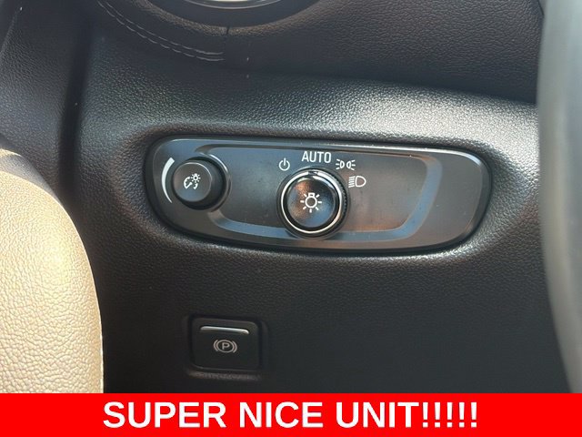 Used 2020 Chevrolet Blazer LT w/ Sound & Technology Package FWD image 19