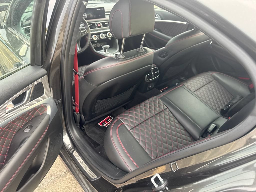 Used 2023 Genesis G70 3.3T w/ Sport Prestige Package RWD image 13