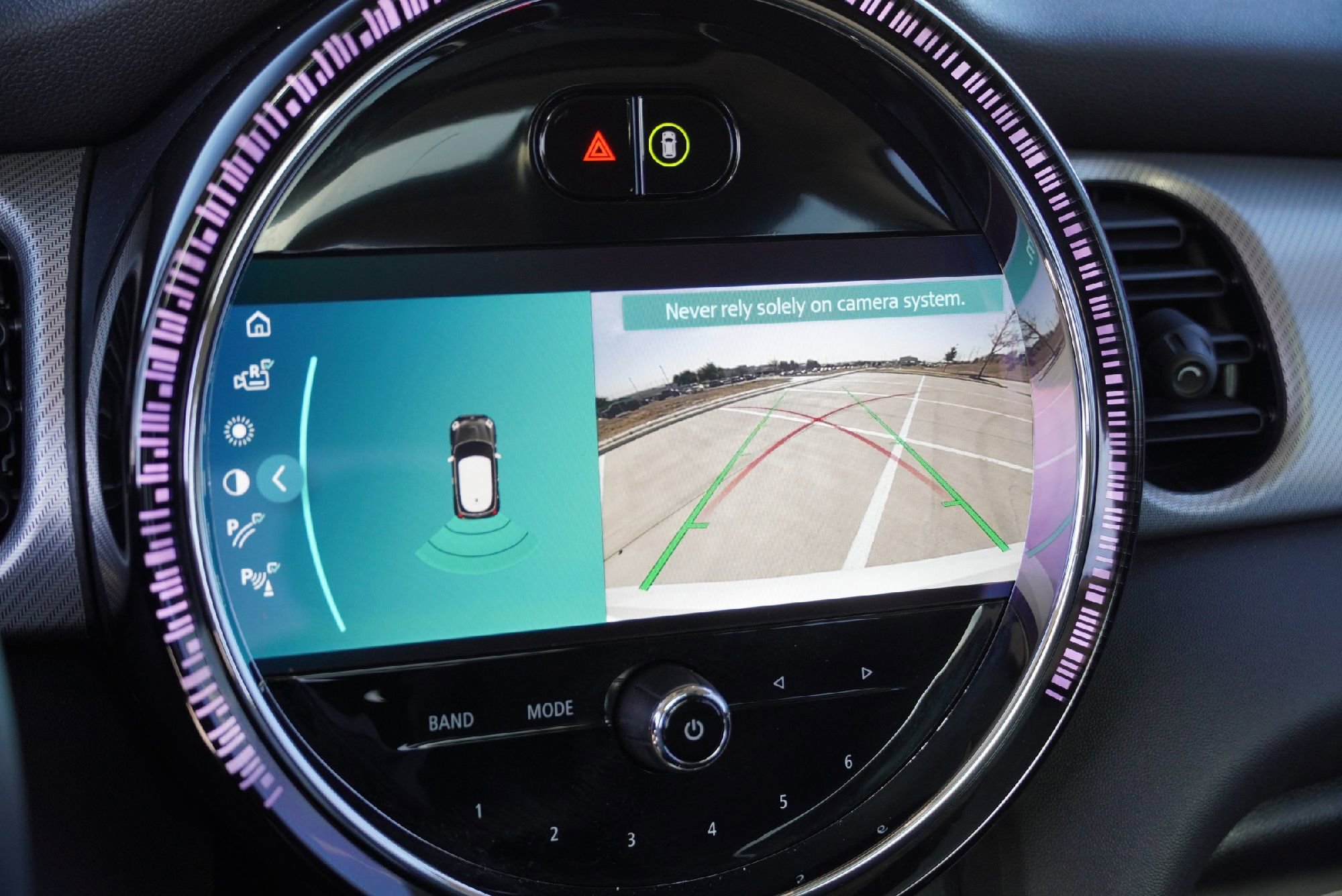 Used 2023 MINI Cooper 2-Door Hardtop image 13