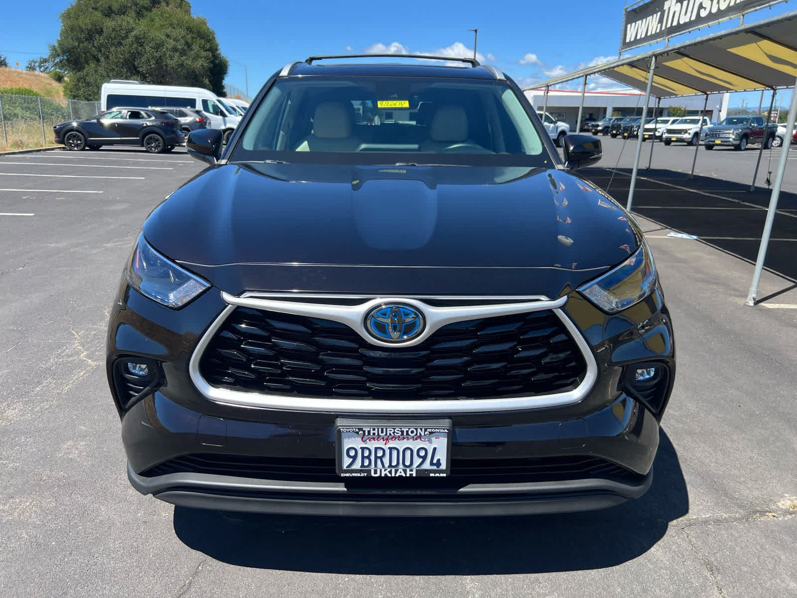 Used 2022 Toyota Highlander XLE AWD/4WD image 4