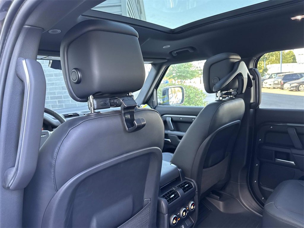 New 2025 Land Rover Defender 130 S image 14