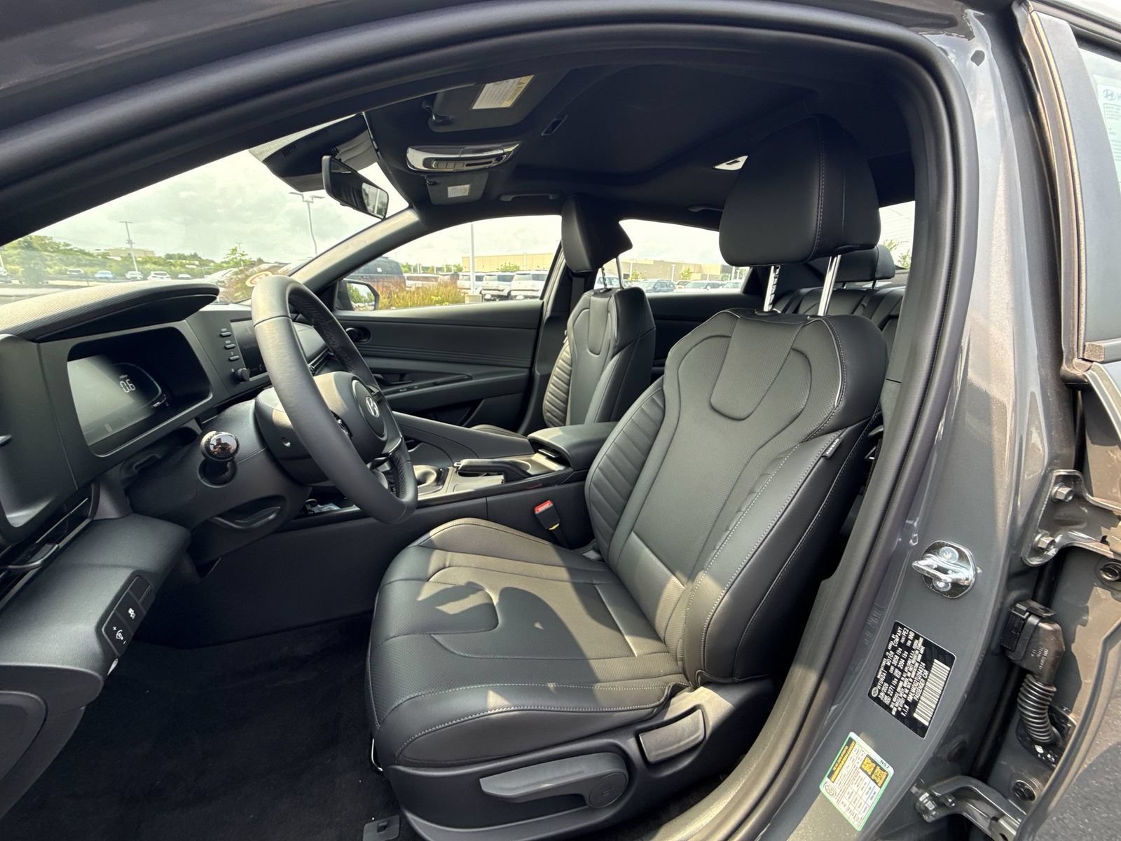 New 2026 Hyundai Elantra SEL Sport FWD image 13
