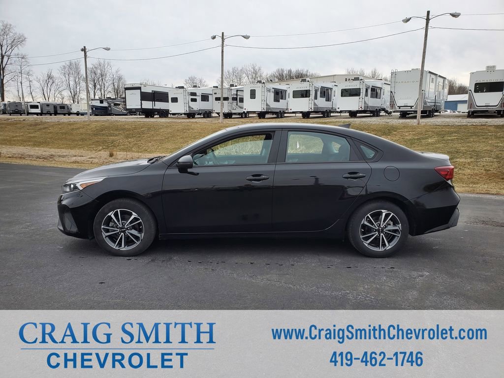 Used 2022 Kia Forte LXS w/ LXS Technology Package image 3