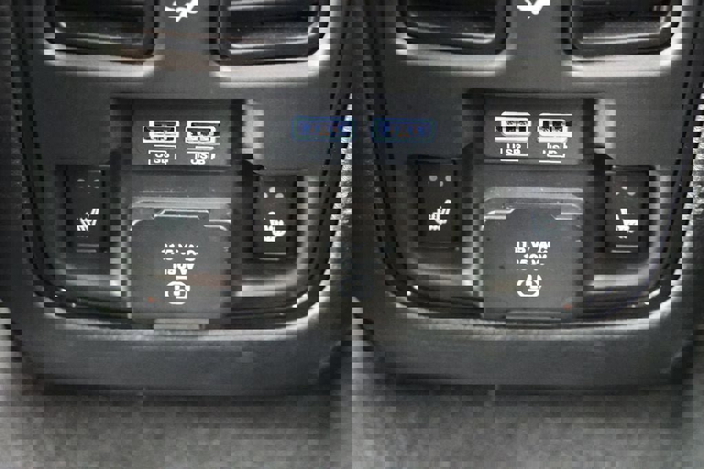 Used 2024 Dodge Durango GT image 12