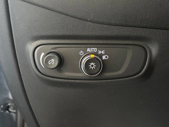 Used 2023 Chevrolet Equinox RS AWD/4WD image 19