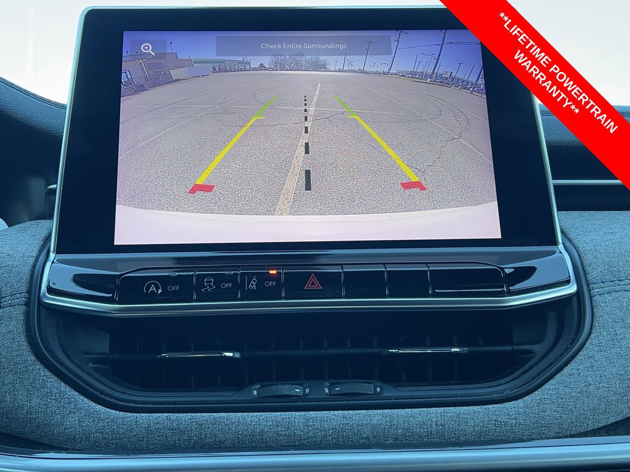 Used 2024 Jeep Compass Latitude image 3