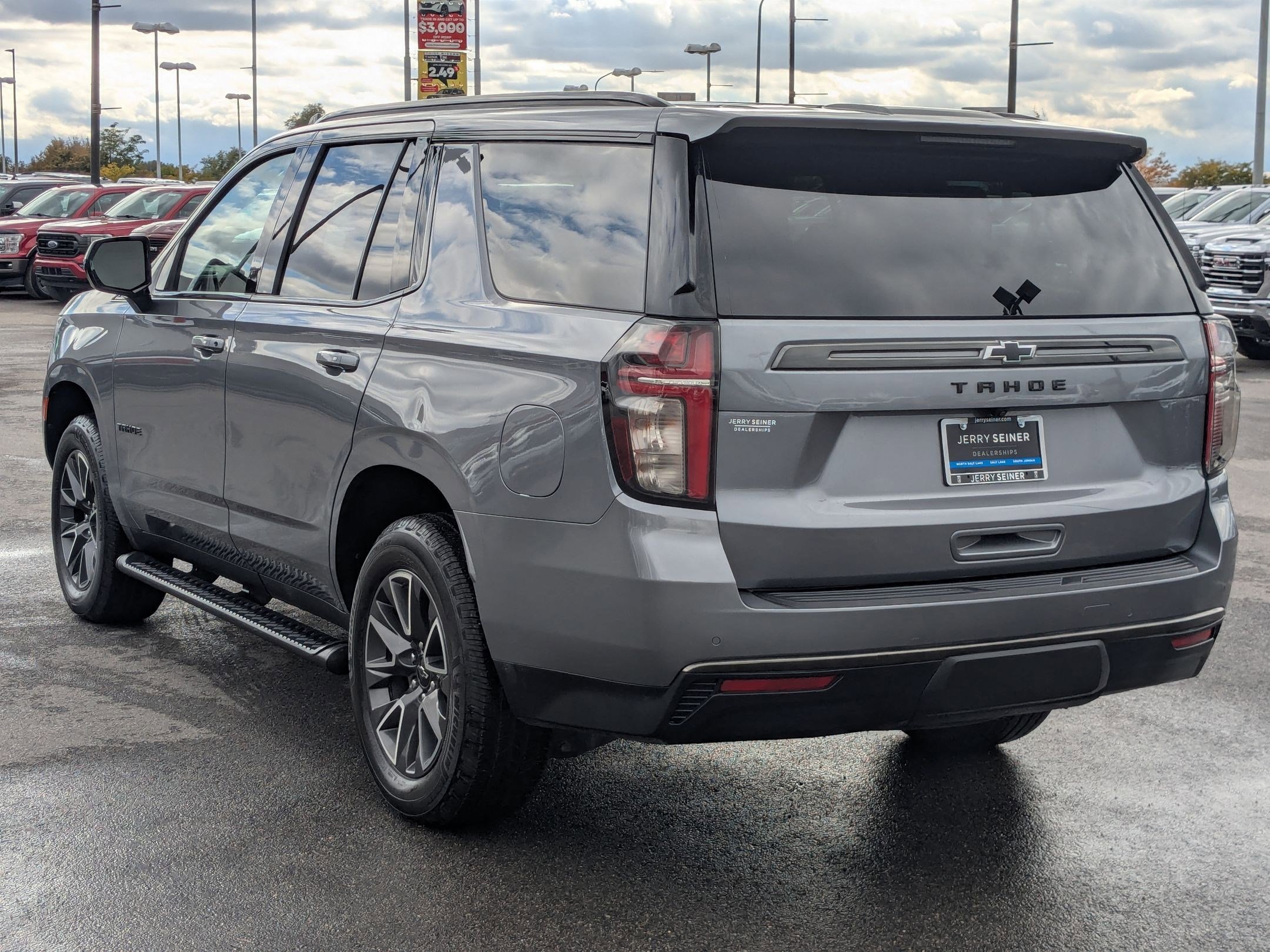 Used 2021 Chevrolet Tahoe Z71 w/ Rear Media and Nav Package image 4