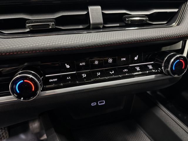 New 2026 Chevrolet Equinox RS w/ LPO, Floor Liner Package image 29