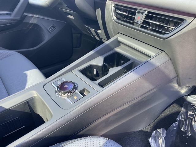 New 2026 Volkswagen Tiguan SE FWD image 29