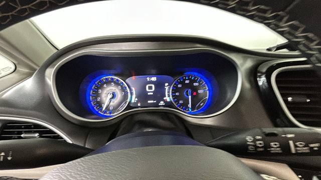 Used 2024 Chrysler Pacifica Touring-L FWD image 17