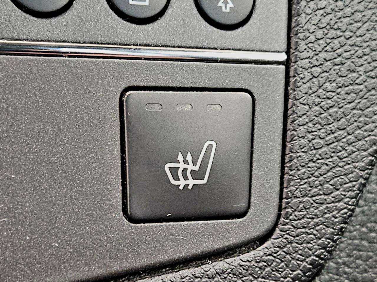 Used 2010 Mercedes-Benz C 300 4MATIC Sedan image 26