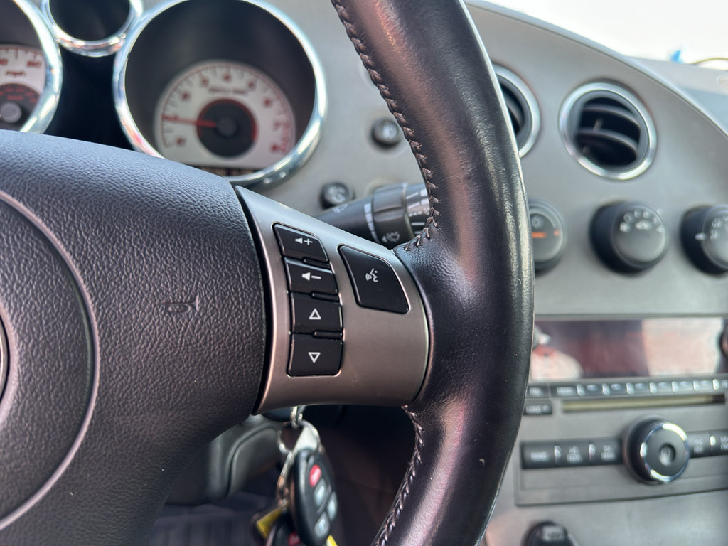 Used 2008 Pontiac Solstice Convertible w/ Premium Package RWD image 11