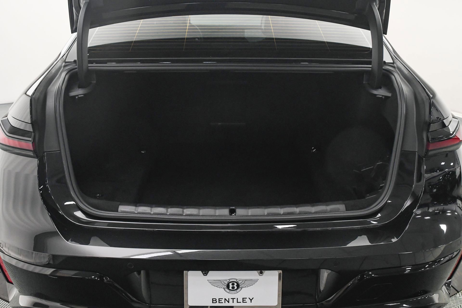 Used 2024 BMW 760i xDrive 760i xDrive image 7