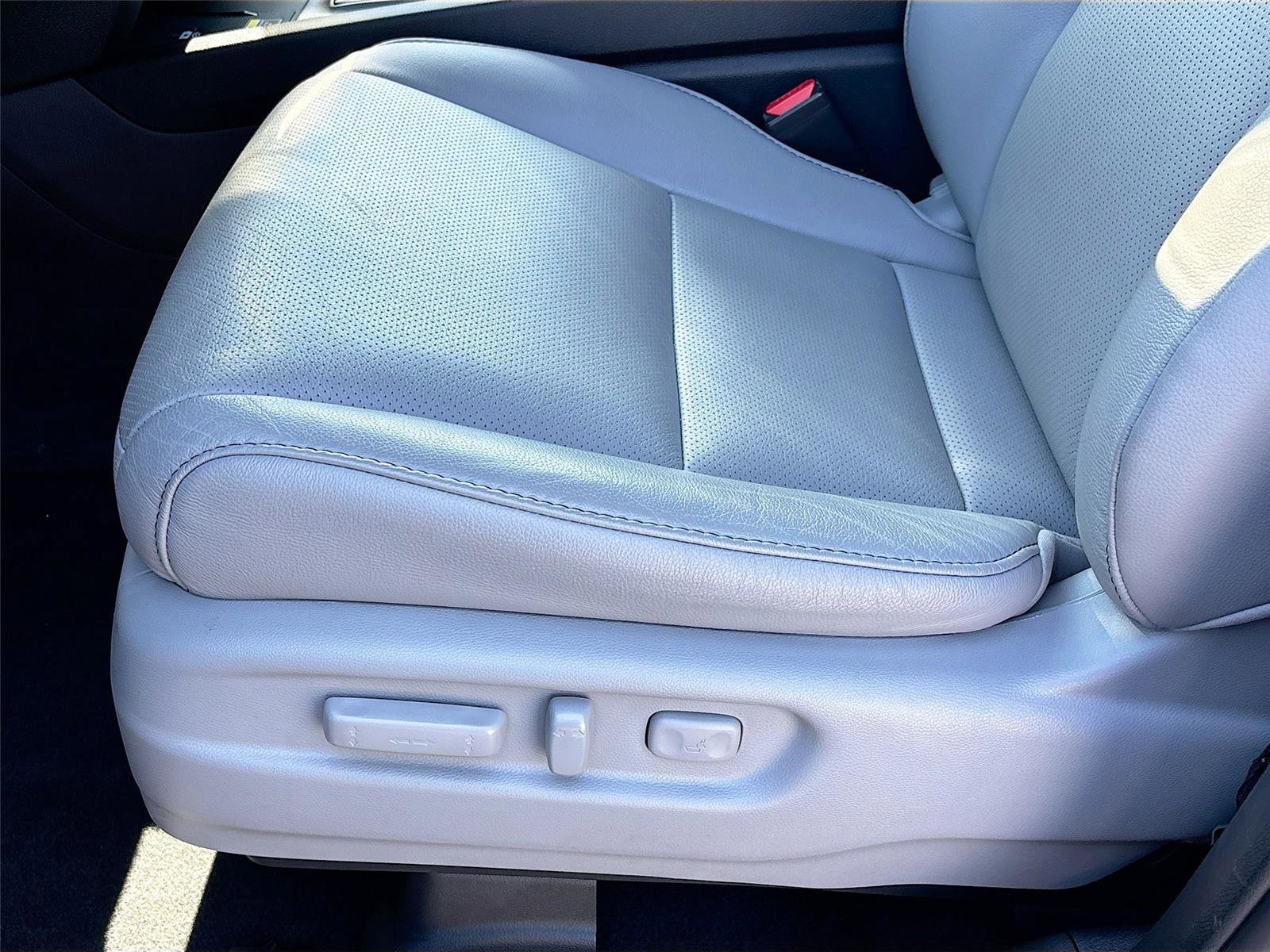 Certified 2025 Honda Passport EX-L image 22