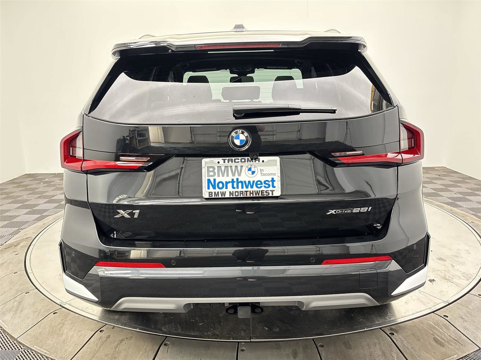 New 2025 BMW X1 xDrive28i w/ Premium Package image 15