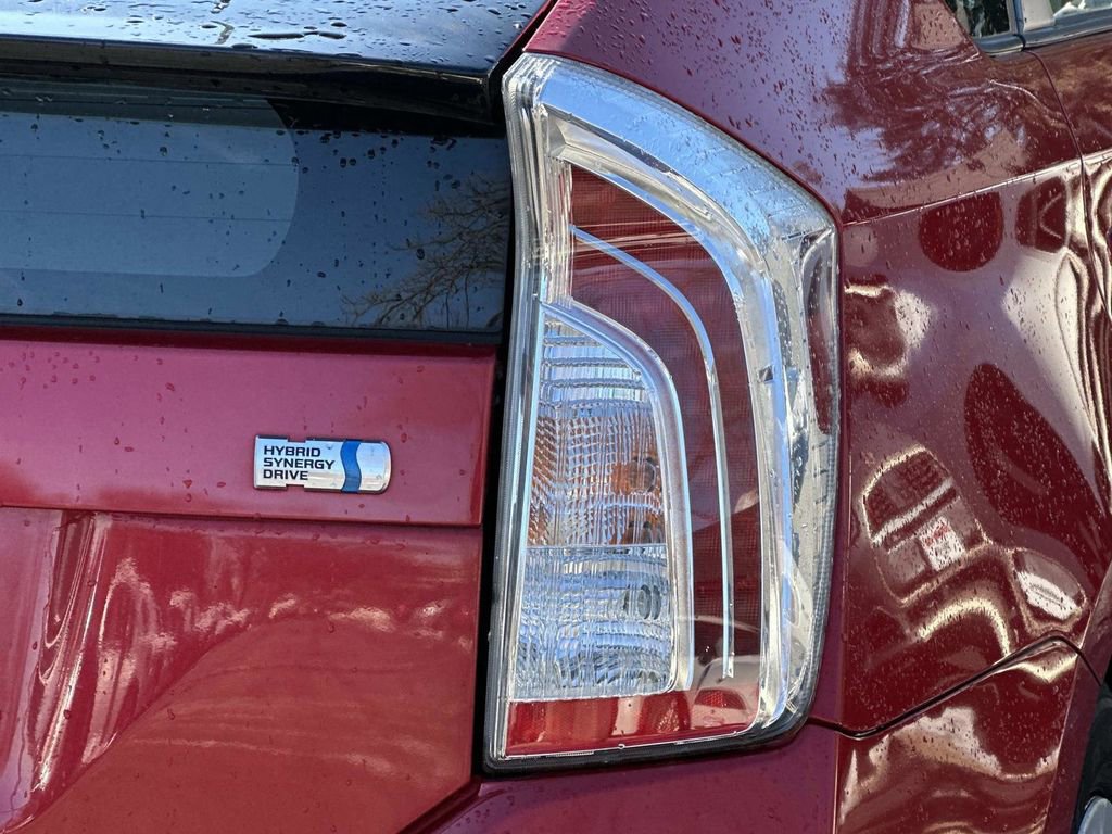 Used 2015 Toyota Prius Four image 9