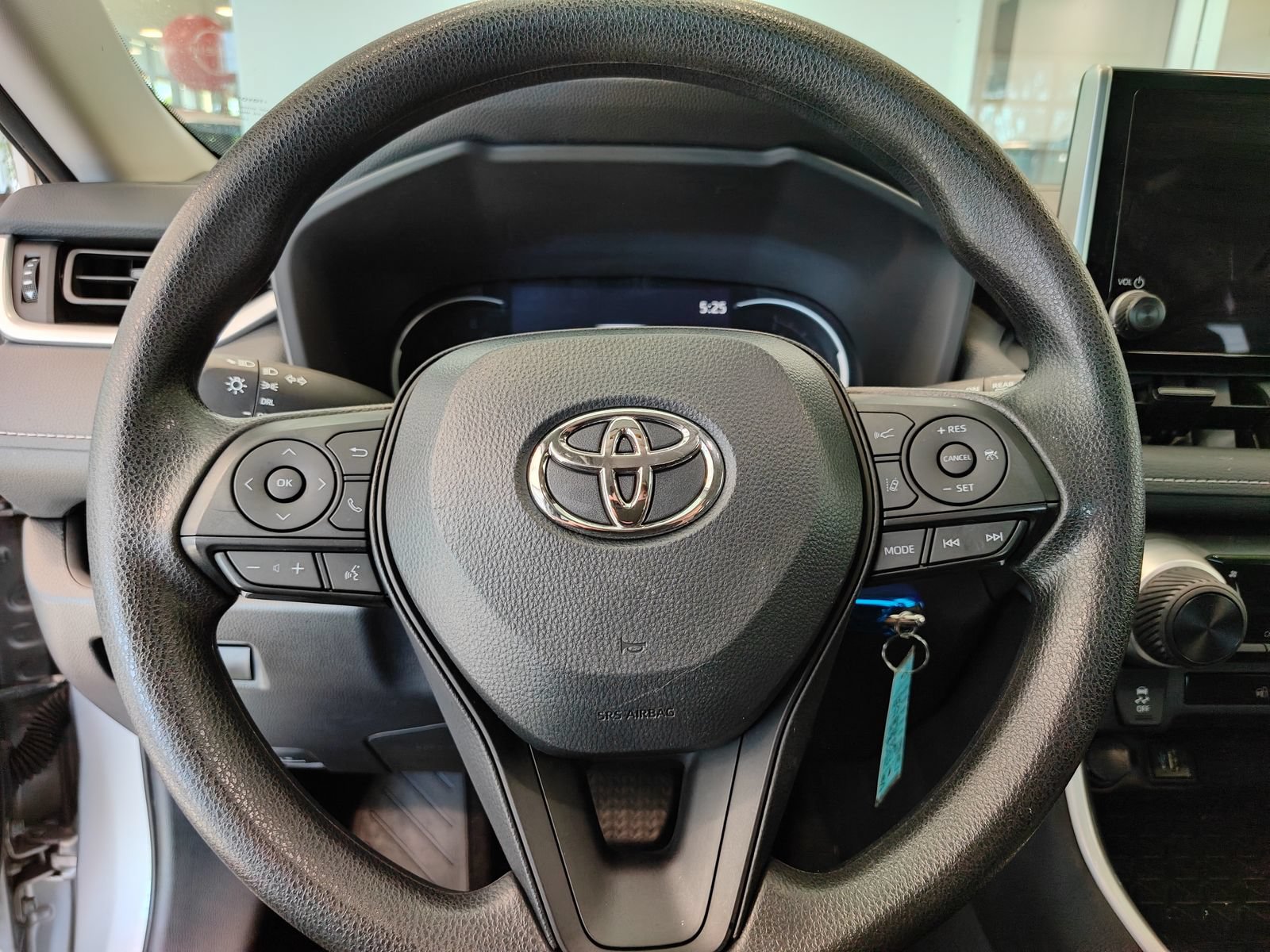 Used 2024 Toyota RAV4 LE AWD/4WD image 18