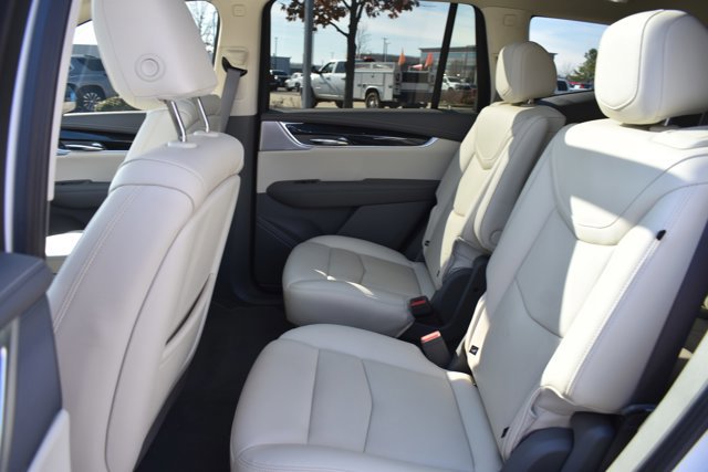 Used 2024 Cadillac XT6 Premium Luxury w/ Technology Package image 16