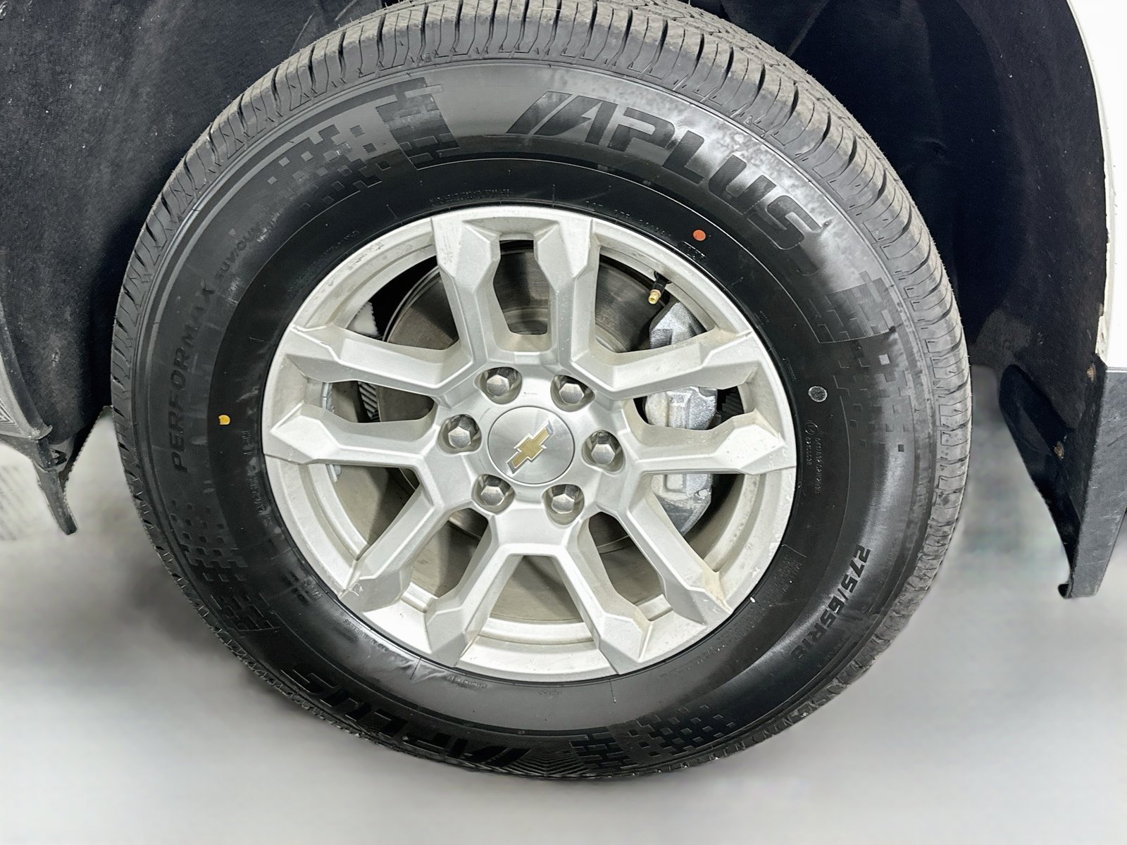 Used 2024 Chevrolet Silverado 1500 LT AWD/4WD image 32