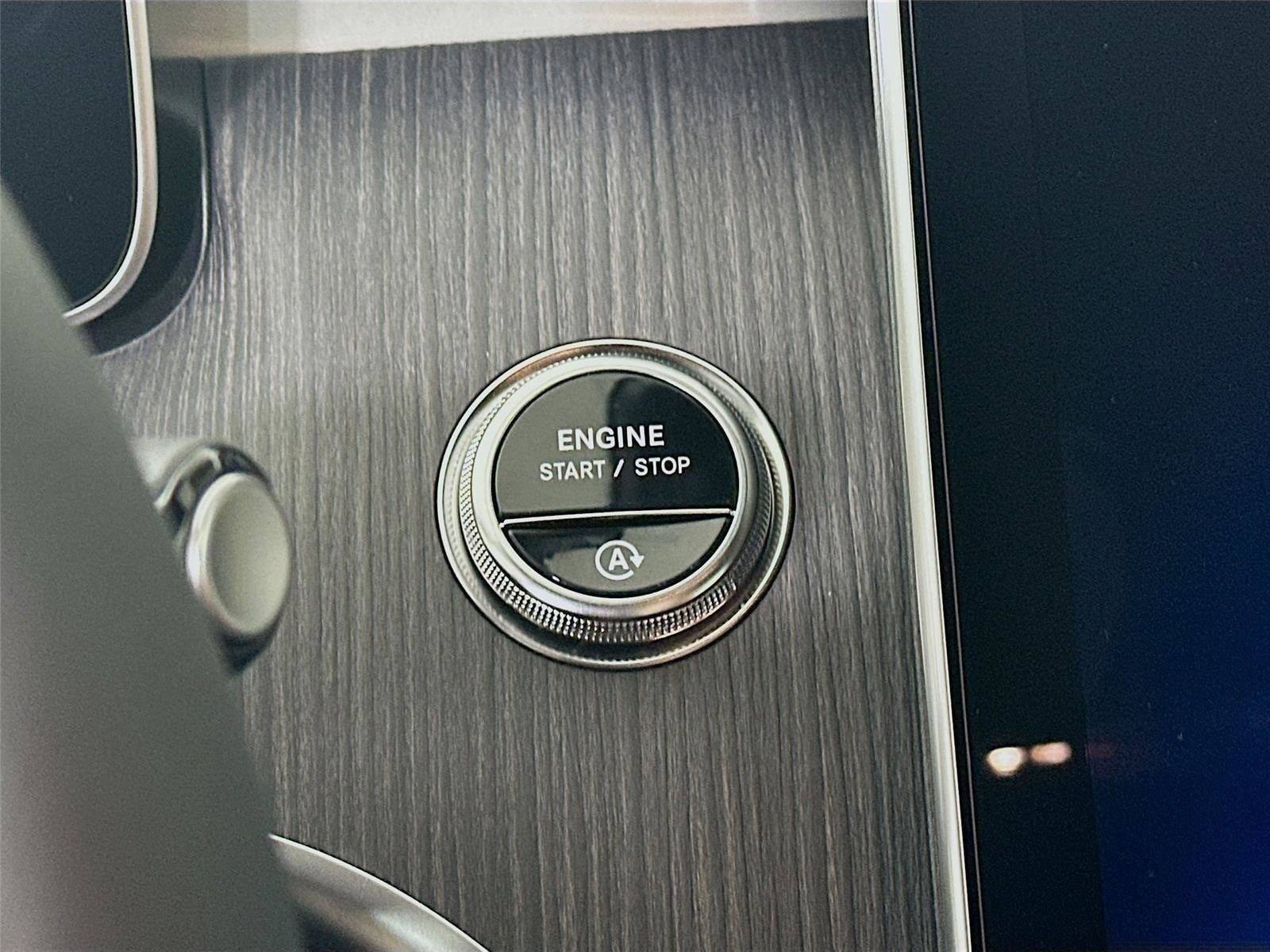 Certified 2026 Mercedes-Benz C 300 4MATIC Sedan image 16