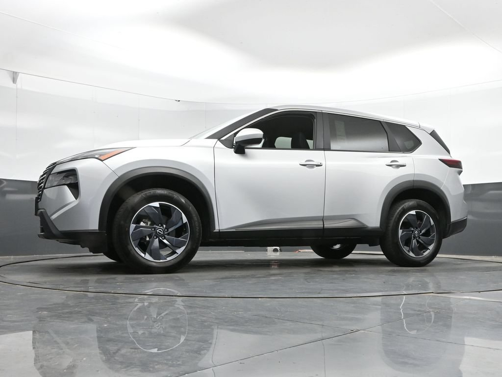 Used 2025 Nissan Rogue SV AWD/4WD image 46