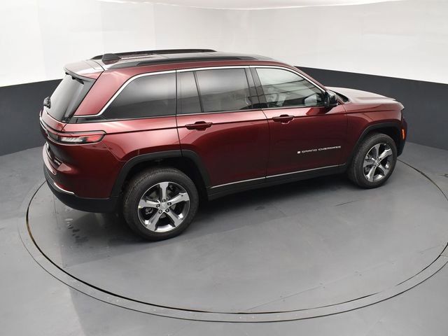 New 2026 Jeep Grand Cherokee Limited w/ Luxury Tech Group II image 18