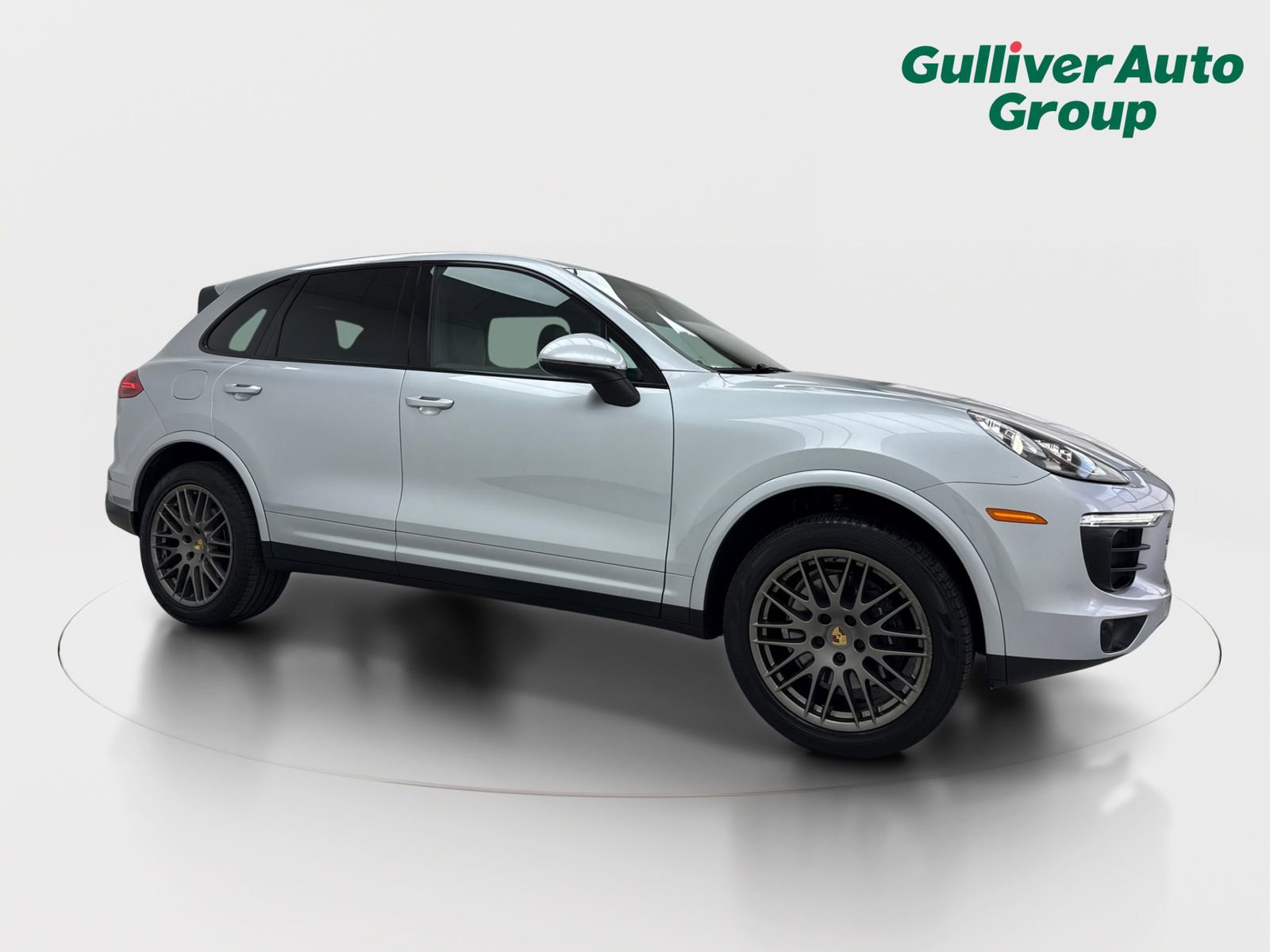 Used 2017 Porsche Cayenne Platinum Edition w/ Premium Package (PJV) AWD/4WD image 12